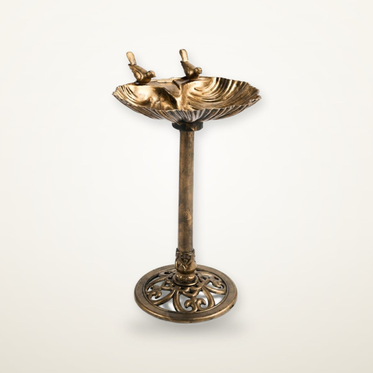 Heirloom Shell Bird Bath with Solar Fountain